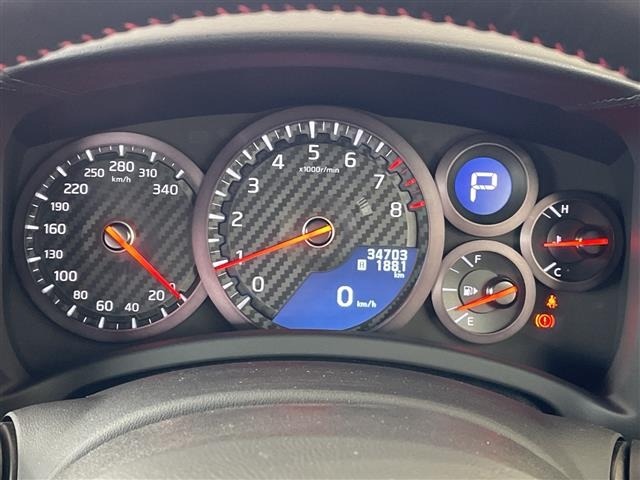 Nissan GT-R 2016 7389422-3