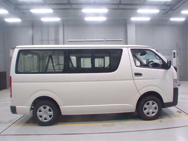 Toyota HIACE VAN 2019 7387676-3