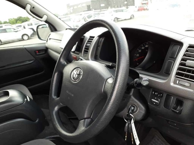 Toyota HIACE VAN 2011 7387684-7