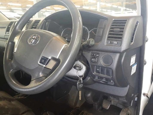 Toyota HIACE VAN 2019 7387725-9