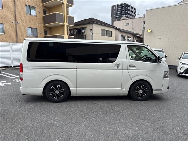 Toyota HIACE VAN 2017 7388047-1