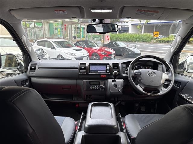 Toyota HIACE VAN 2017 7388047-14