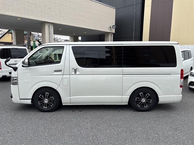 Toyota HIACE VAN 2017 7388047-3