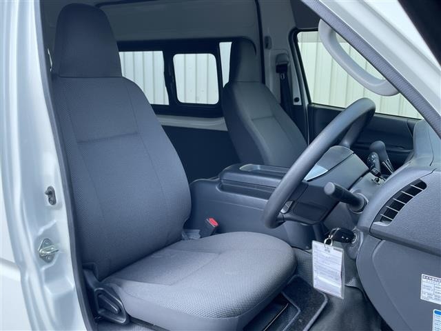 Toyota HIACE VAN 2025 7388086-9