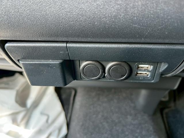 Toyota HIACE VAN 2022 7388098-20