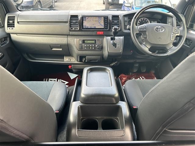 Toyota HIACE VAN 2022 7388099-13