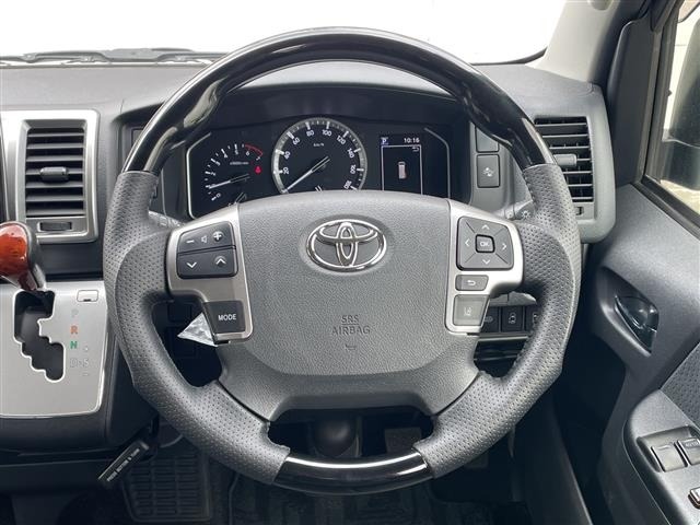 Toyota HIACE VAN 2023 7388108-17