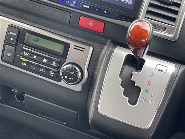 Toyota HIACE VAN 2023 7388108-21