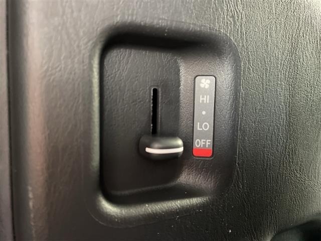 Toyota HIACE VAN 2023 7388112-1