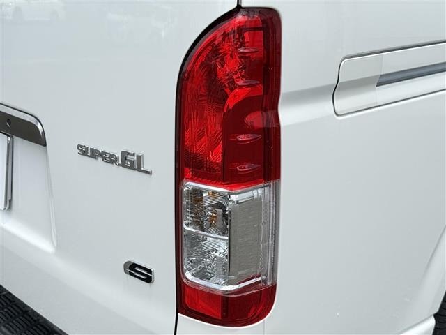 Toyota HIACE VAN 2025 7388113-6