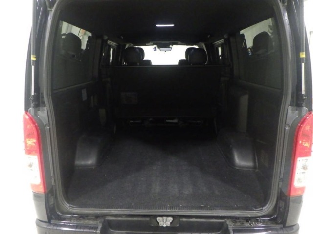 Toyota HIACE VAN 2021 7388159-3