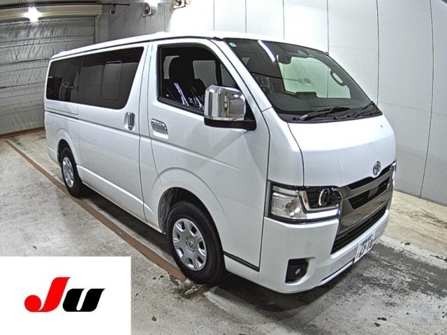Toyota HIACE VAN 2026 7388161-0