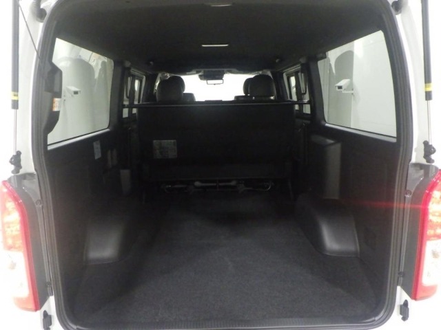 Toyota HIACE VAN 2026 7388161-3
