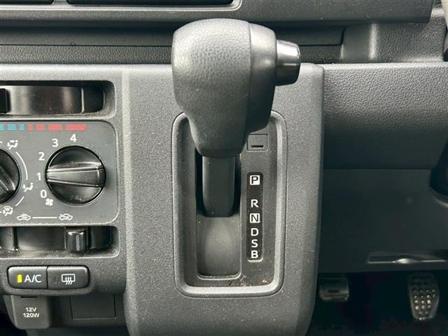 Daihatsu HIJET VAN 2022 7421191-12