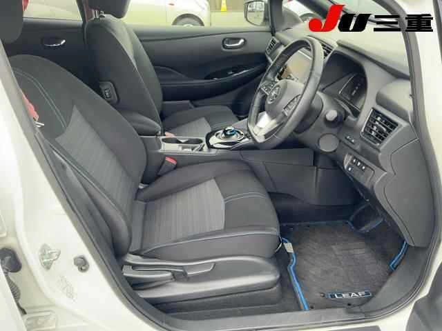 Nissan LEAF 2021 7389862-4