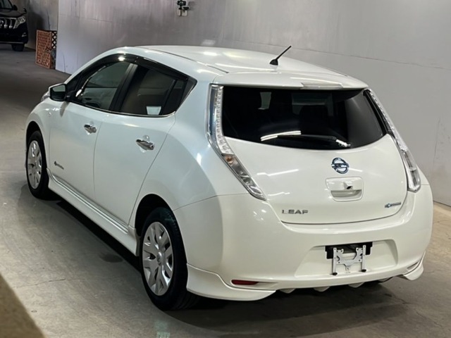 Nissan LEAF 2017 7389891-1