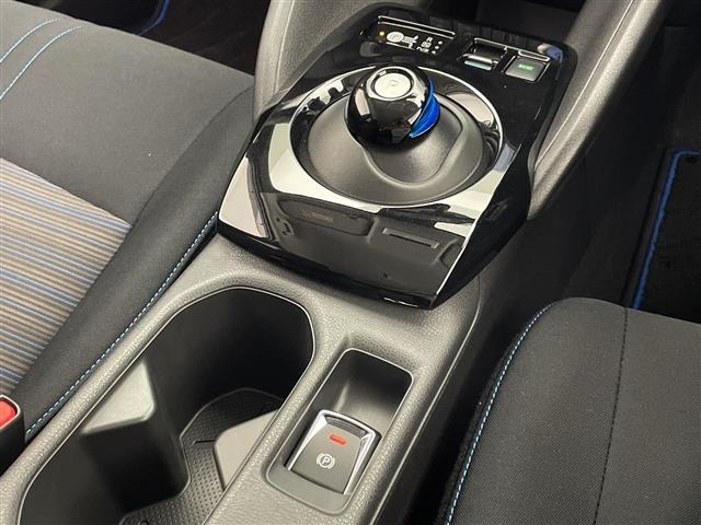 Nissan LEAF 2021 7390185-1