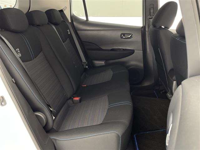 Nissan LEAF 2021 7390185-4