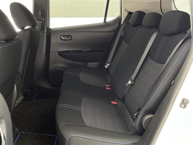 Nissan LEAF 2021 7390185-6