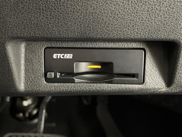 Nissan LEAF 2021 7390185-7