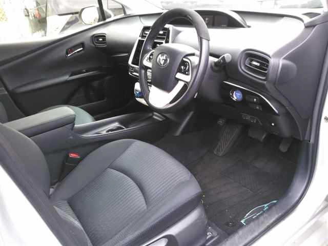 Toyota PRIUS 2016 7387729-3