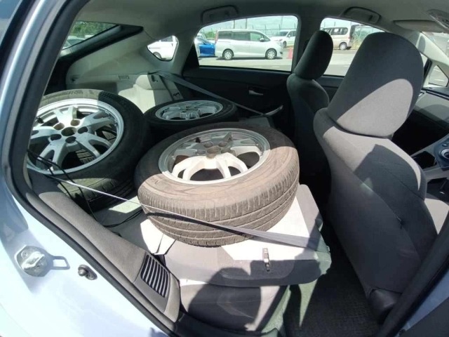 Toyota PRIUS 2010 7387837-12