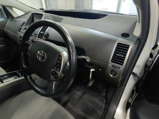 Toyota PRIUS 2005 7387840-9