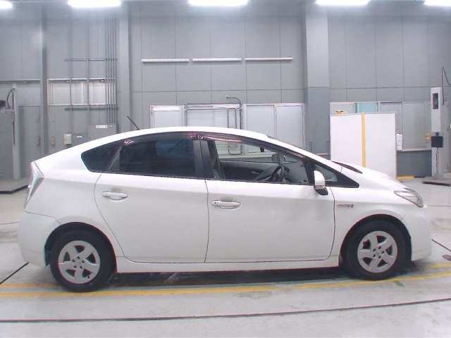 Toyota PRIUS 2011 7387857-3