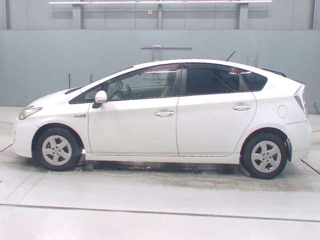 Toyota PRIUS 2011 7387857-4
