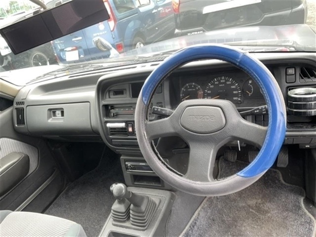 Mazda PROCEED MARVIE 1996 7401264-3