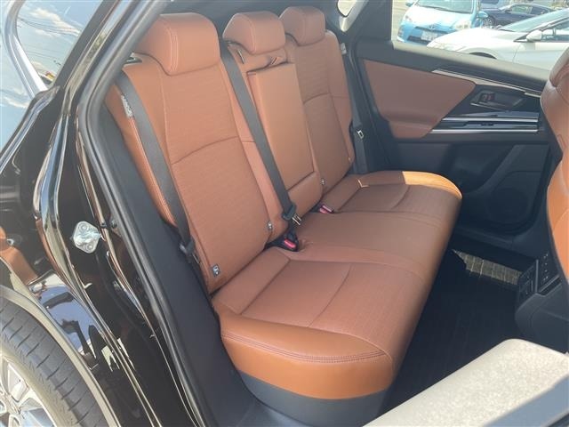 Subaru Solterra 2023 7408820-9