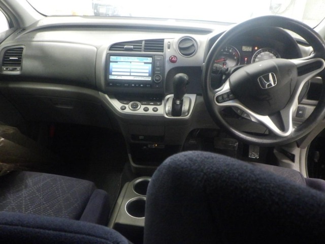 Honda STREAM 2010 7396175-3