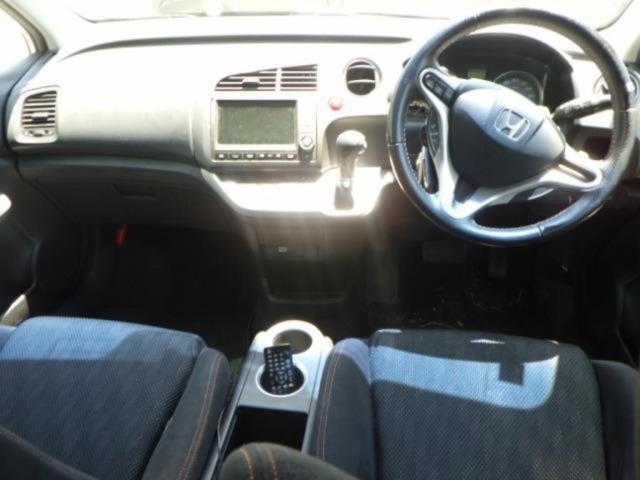 Honda STREAM 2012 7396182-3