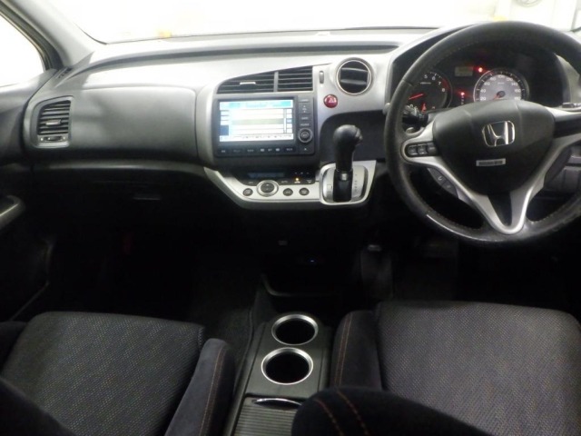Honda STREAM 2010 7396188-3