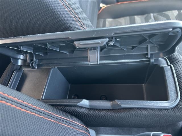 Daihatsu TAFT 2025 7417802-4