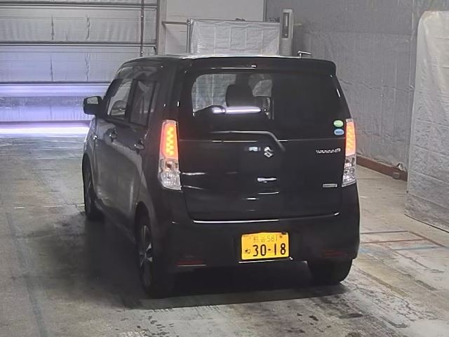 Suzuki WAGON R 2014 7415490-8