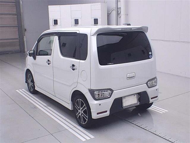 Suzuki WAGON R 2017 7416911-1