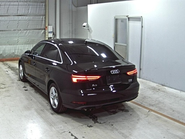 Audi A3 2018 7422046-1