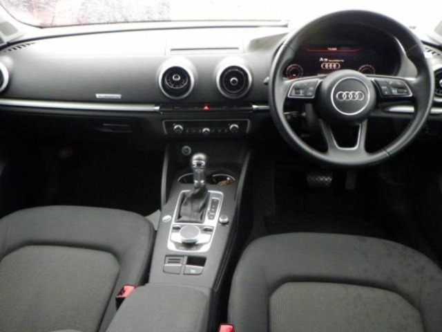 Audi A3 2018 7422046-3