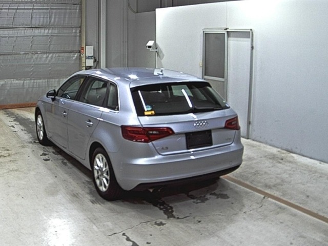 Audi A3 2016 7422047-1