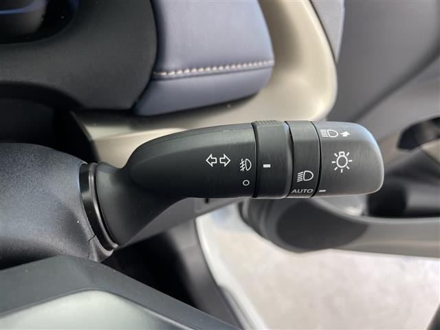 Toyota AQUA 2025 7424931-1