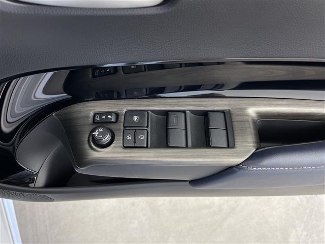 Toyota AQUA 2025 7424931-12