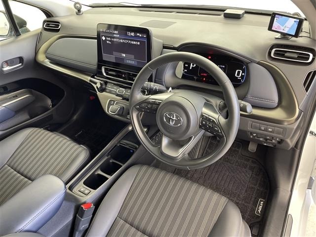 Toyota AQUA 2025 7424931-2