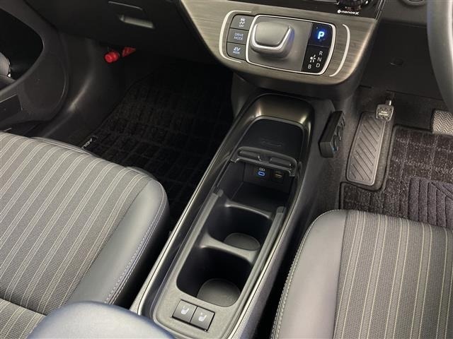 Toyota AQUA 2025 7424931-22