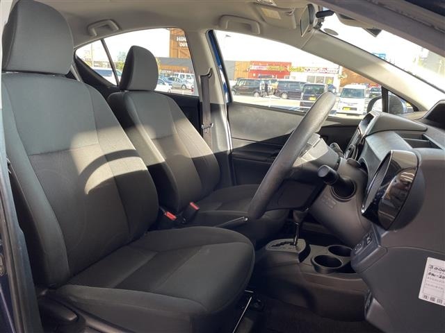 Toyota AQUA 2018 7424932-18