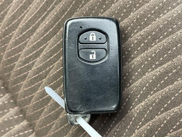 Toyota AQUA 2013 7424936-10