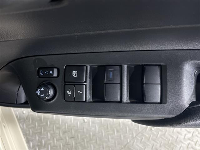 Toyota AQUA 2022 7424941-10