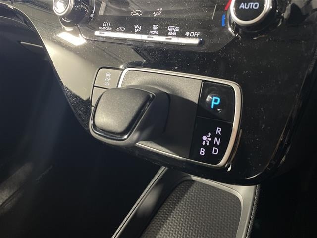 Toyota AQUA 2022 7424941-3