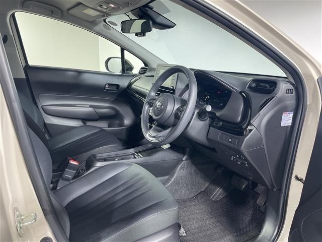 Toyota AQUA 2022 7424941-8