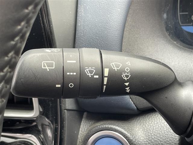 Toyota AQUA 2021 7424943-7